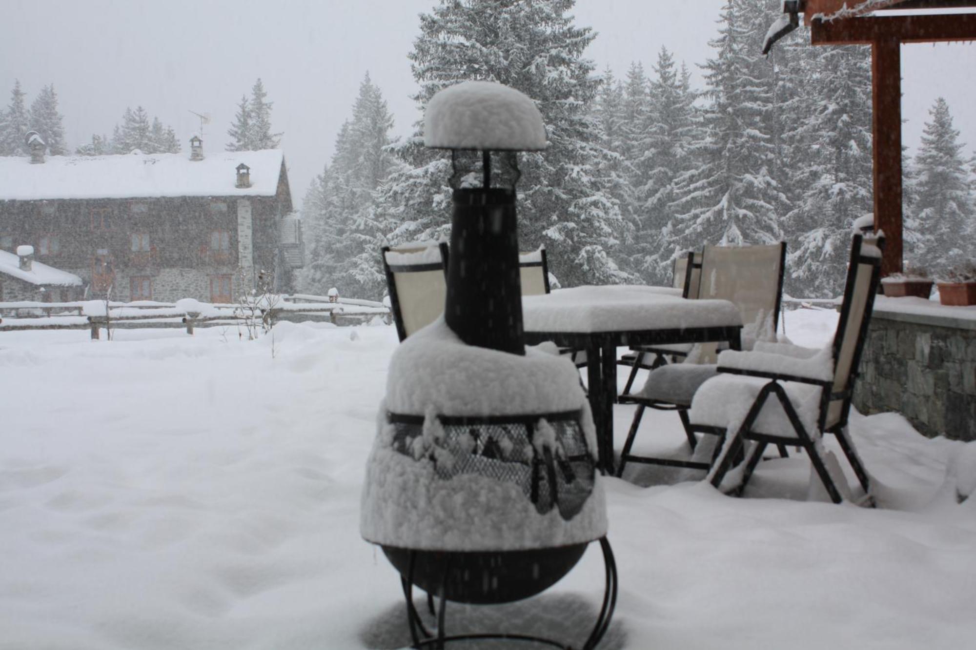 Le Rocher Hotel Champoluc Exterior foto